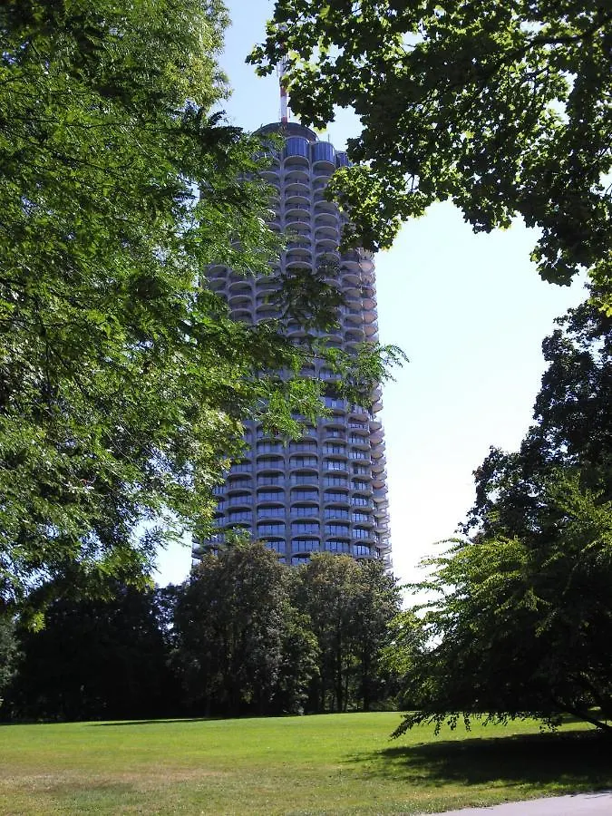 アパート Augsburg Hotelturm